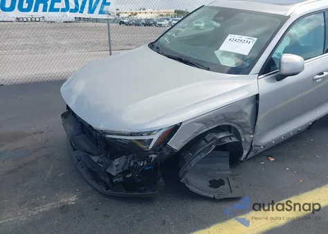 2024 Volvo Xc40 B5 Plus Bright Theme из США, поврежденный, VIN YV4L12UE0R2249649